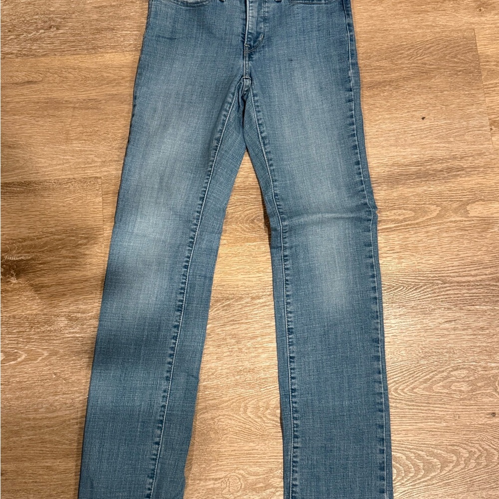 Levi's Women's Light Blue Straight Leg Jeans